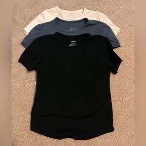 Bundle of 3 Ododos Cloud Feeling Short Sleeve Tee Small